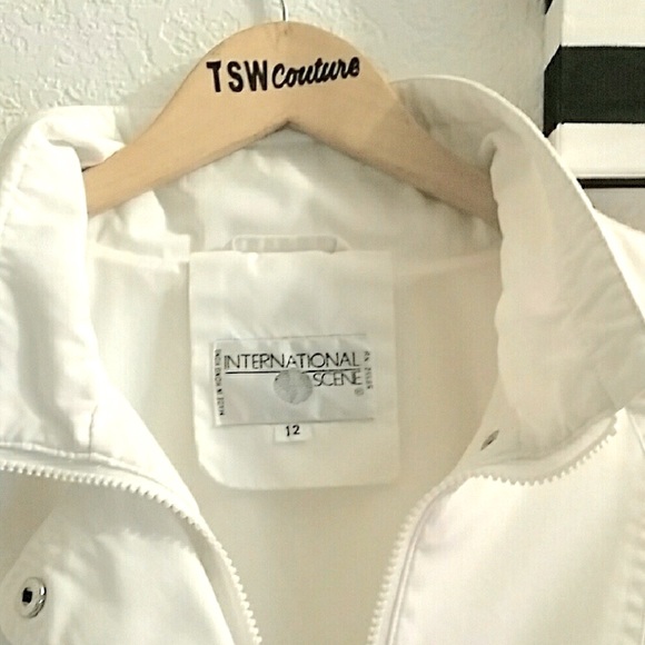 VINTAGE INTERNATIONAL SCENE 90's white jacket 12 - Picture 2 of 8
